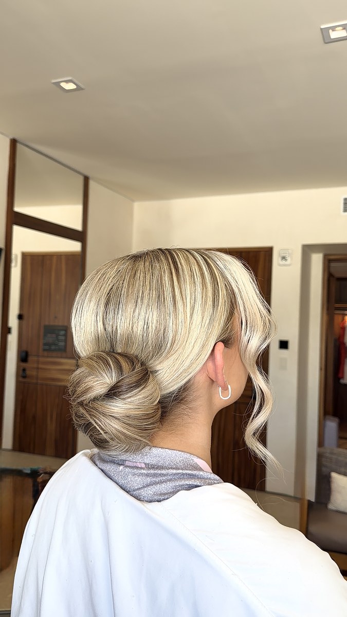 Bridal hairstyle by Espinoza Beauty in Los Cabos