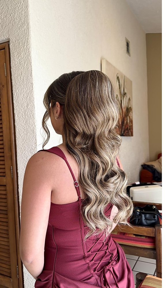 Bridal hairstyle by Espinoza Beauty in Los Cabos