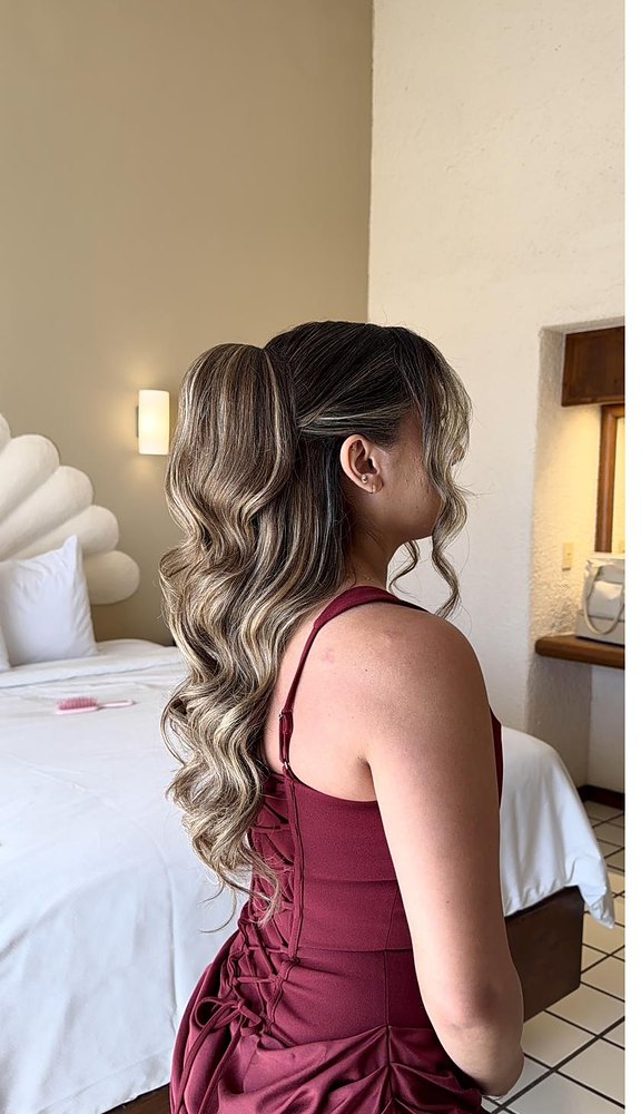 Bridal hairstyle by Espinoza Beauty in Los Cabos