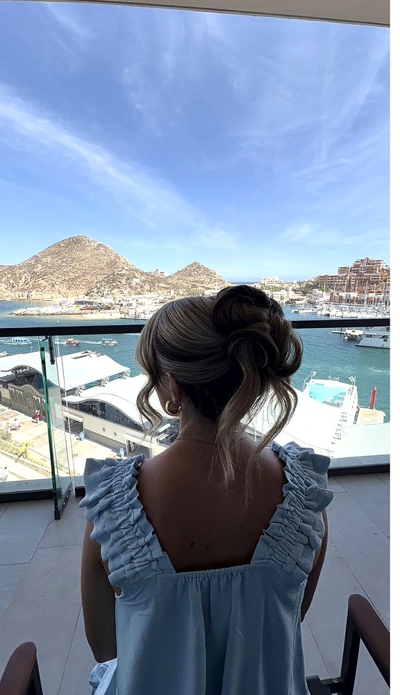 Bridal hairstyle by Espinoza Beauty in Los Cabos