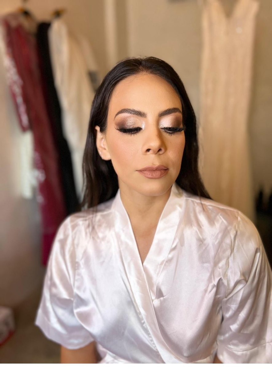 Bridal makeup by Espinoza Beauty in Los Cabos
