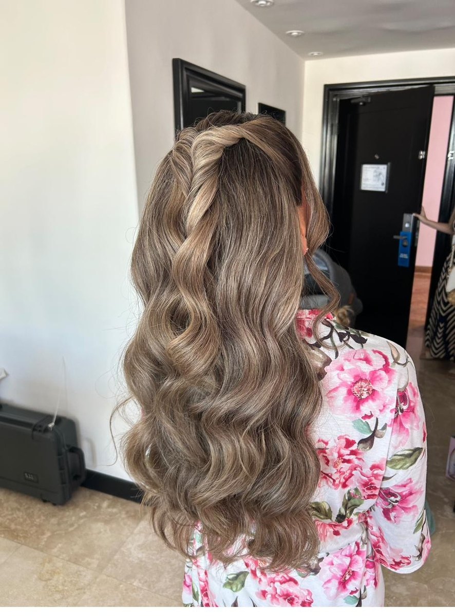 Bridal hairstyle by Espinoza Beauty in Los Cabos