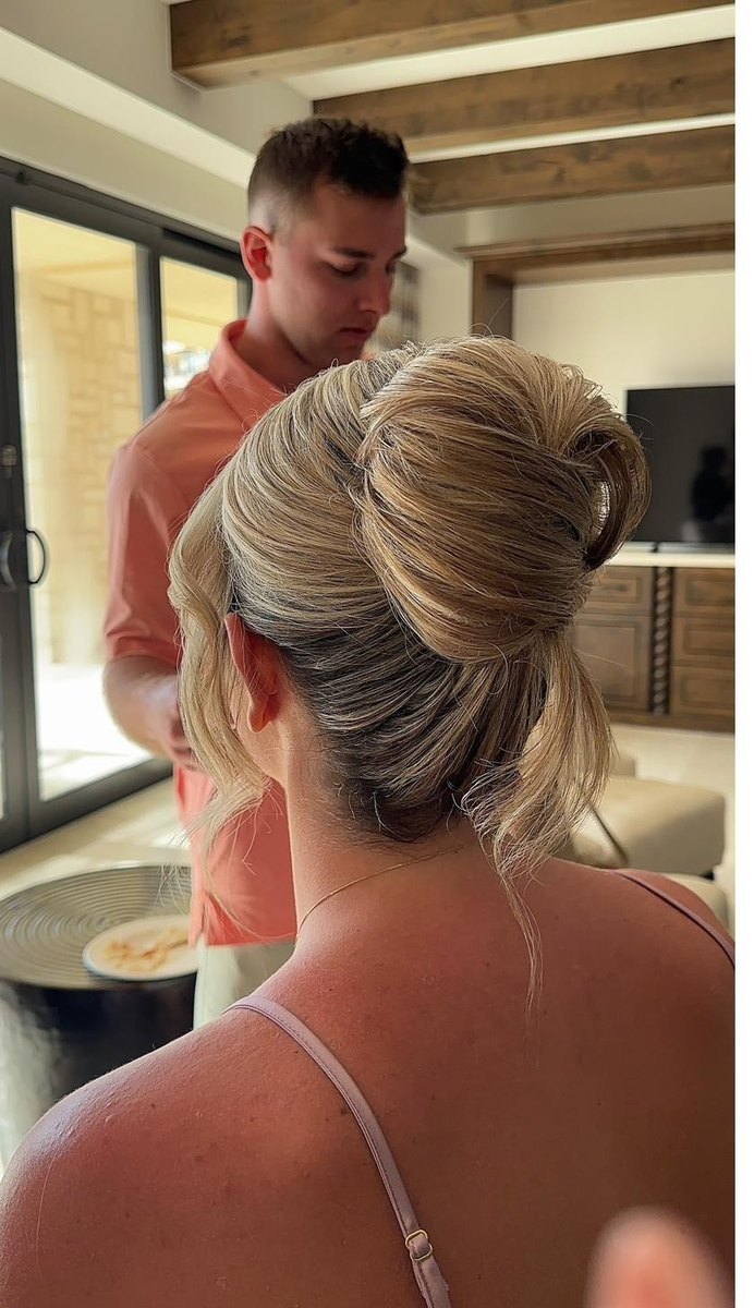 Bridal hairstyle by Espinoza Beauty in Los Cabos