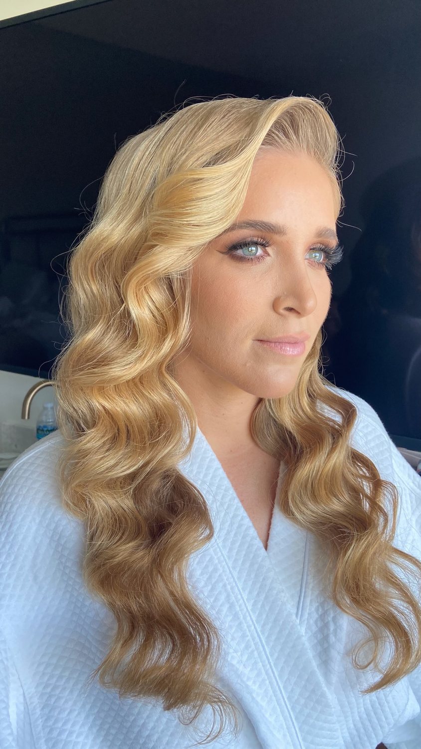 Hollywood Waves · Espinoza Beauty Los Cabos